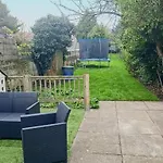 Renove Avec Acces Grand Jardin, Spa-jacuzzi, Sauna Commun Lejlighed Outreau
